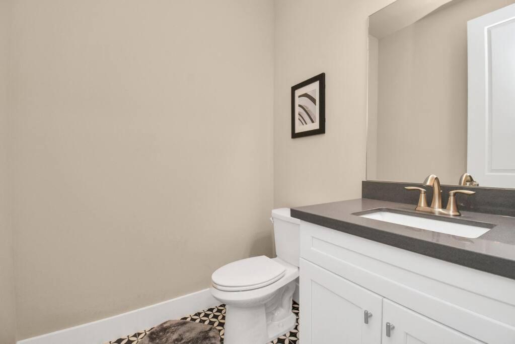 Beautiful Luxurious Houston Galleria Home Экстерьер фото