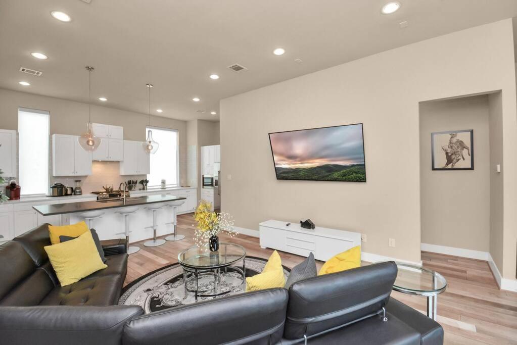 Beautiful Luxurious Houston Galleria Home Экстерьер фото
