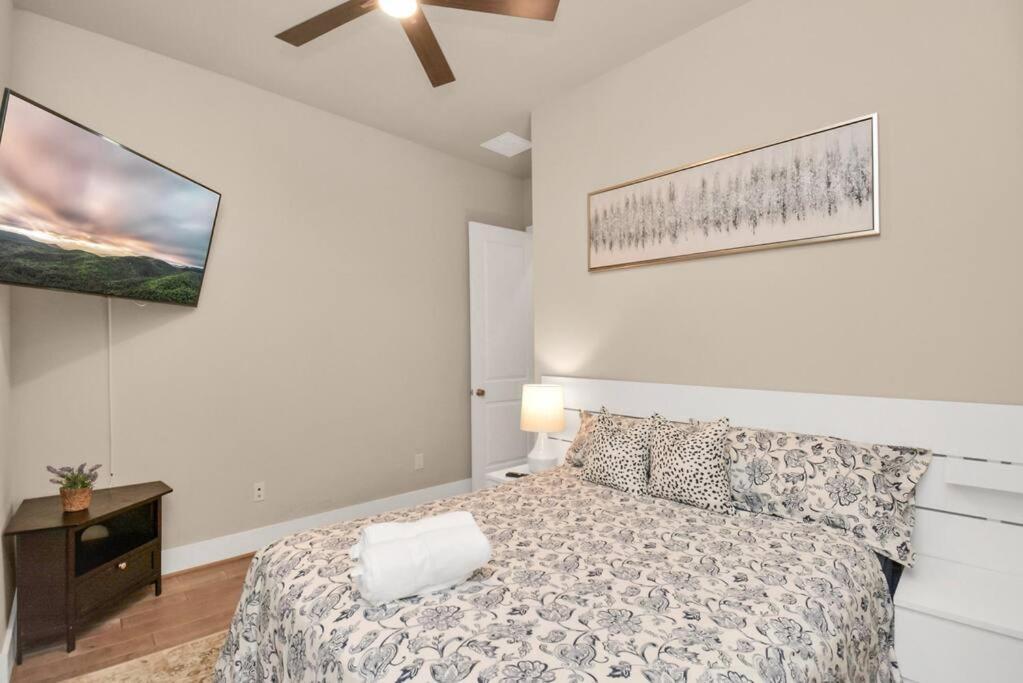 Beautiful Luxurious Houston Galleria Home Экстерьер фото