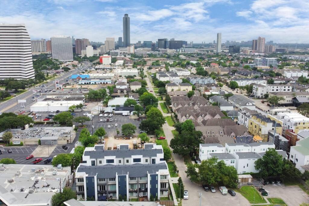 Beautiful Luxurious Houston Galleria Home Экстерьер фото
