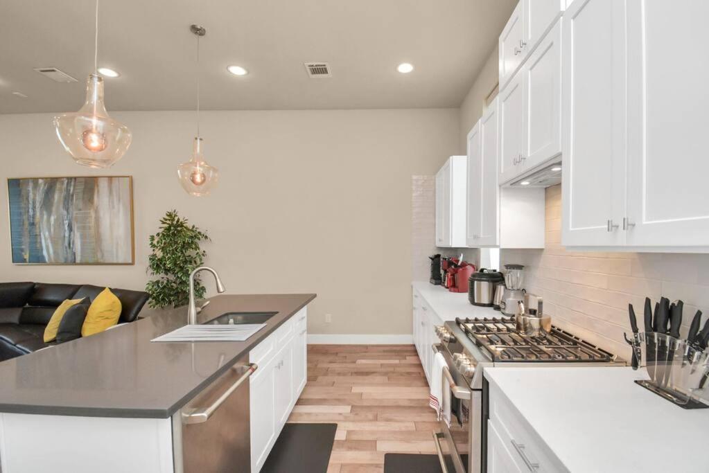 Beautiful Luxurious Houston Galleria Home Экстерьер фото