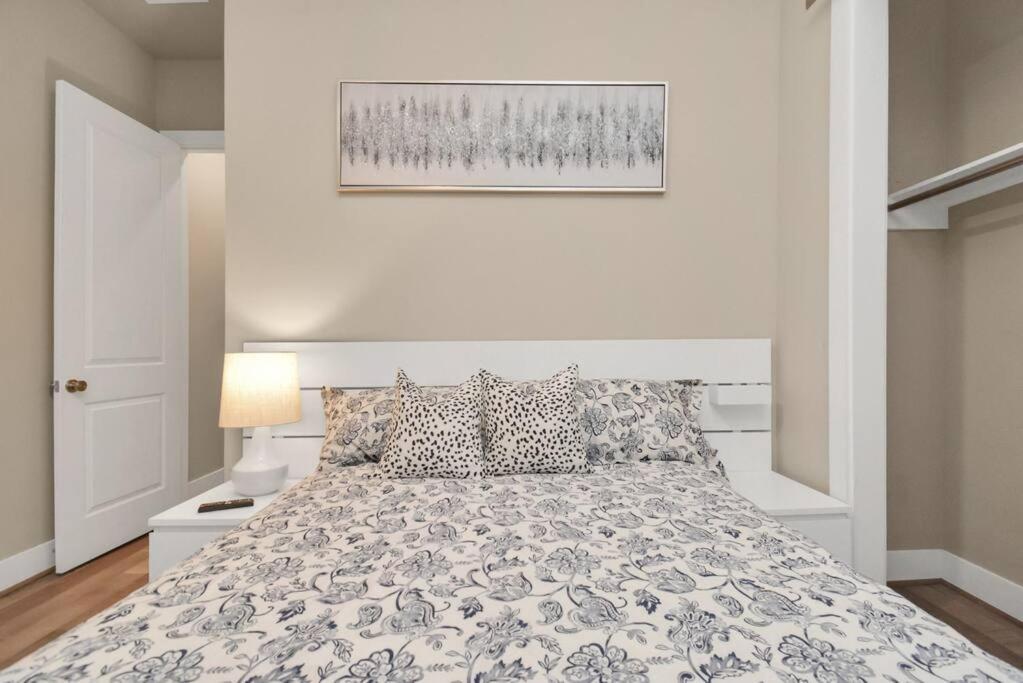 Beautiful Luxurious Houston Galleria Home Экстерьер фото